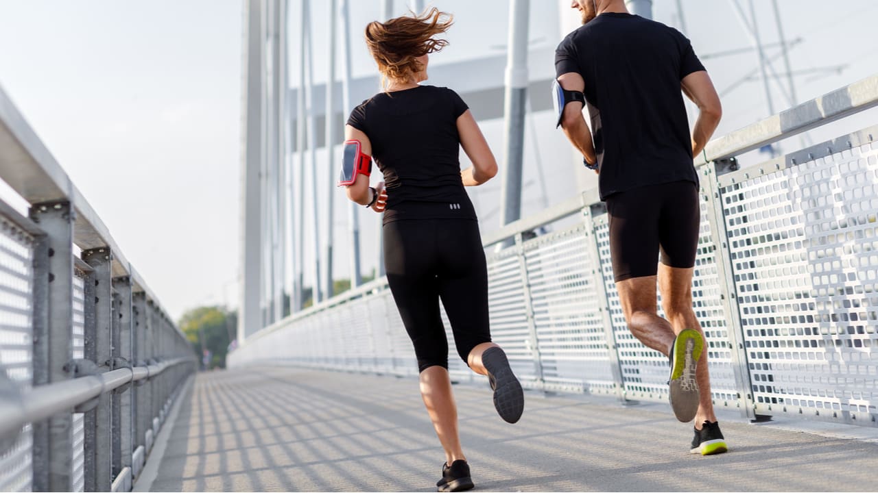 CLOTHING SPORTS